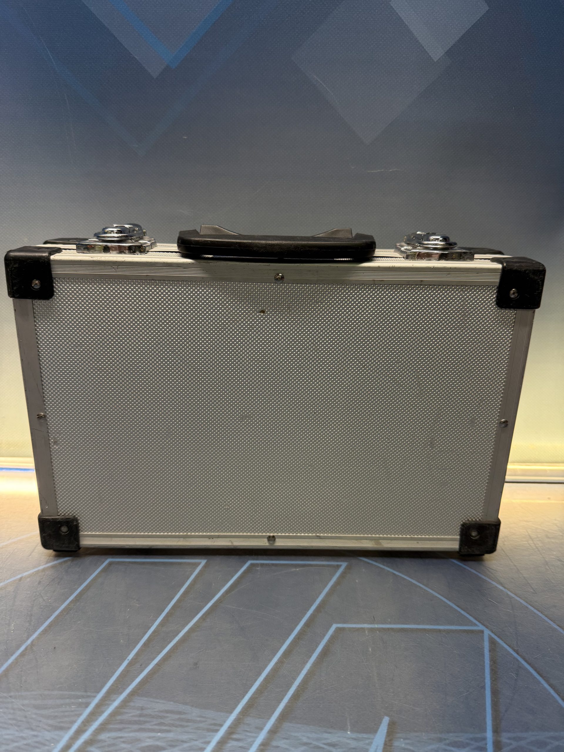 Image_20251002_093646_994 Maletín Tester Monitor, IPC tester, 9600ST 12V 7″ - Imagen 2