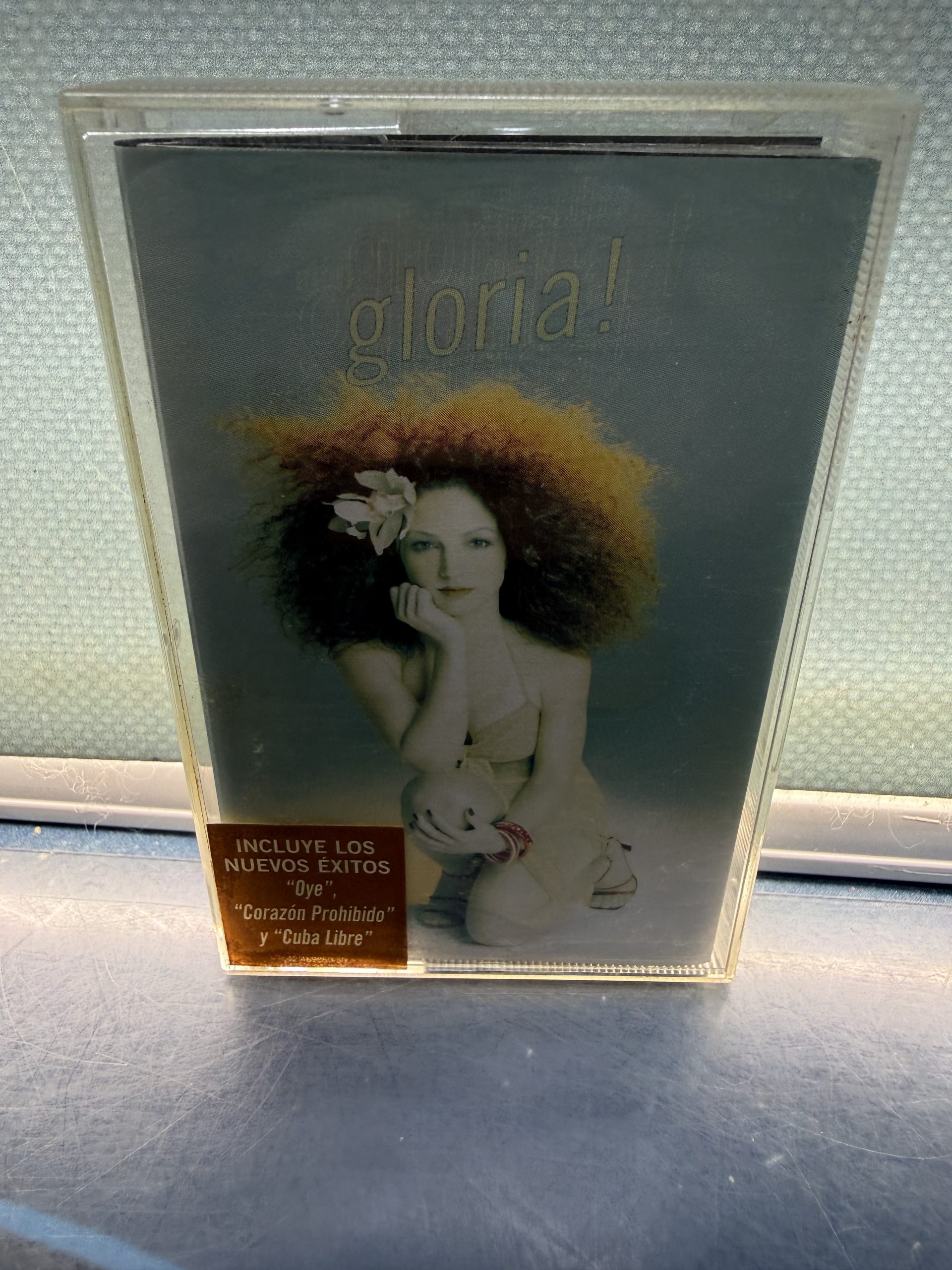GLORIA ESTEFAN - GLORIA - CASETE, CON NUEVOS ÉXITOS
