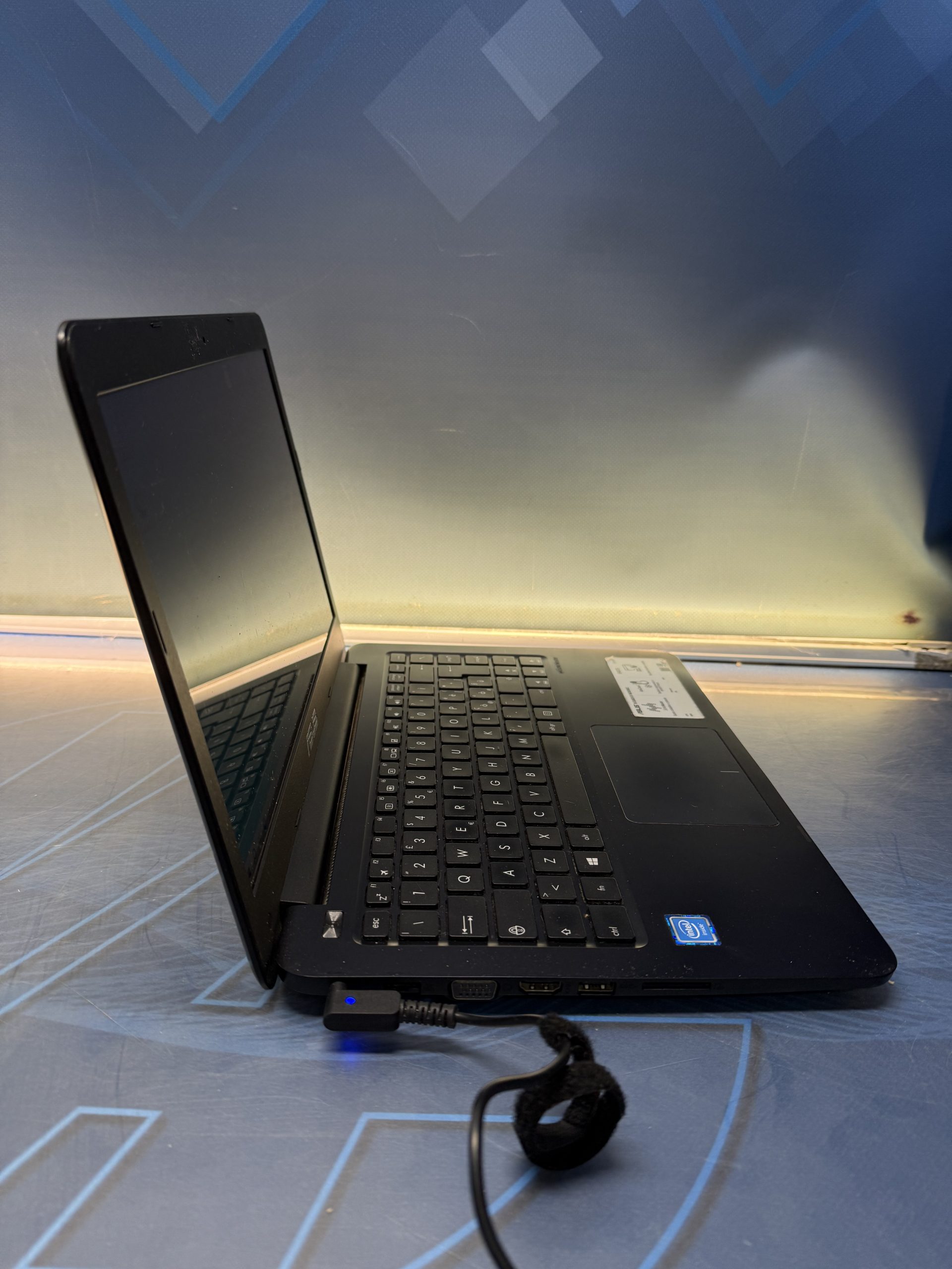 Portatil Asus, Intel Celeron N3050, Buen estado - Imagen 4
