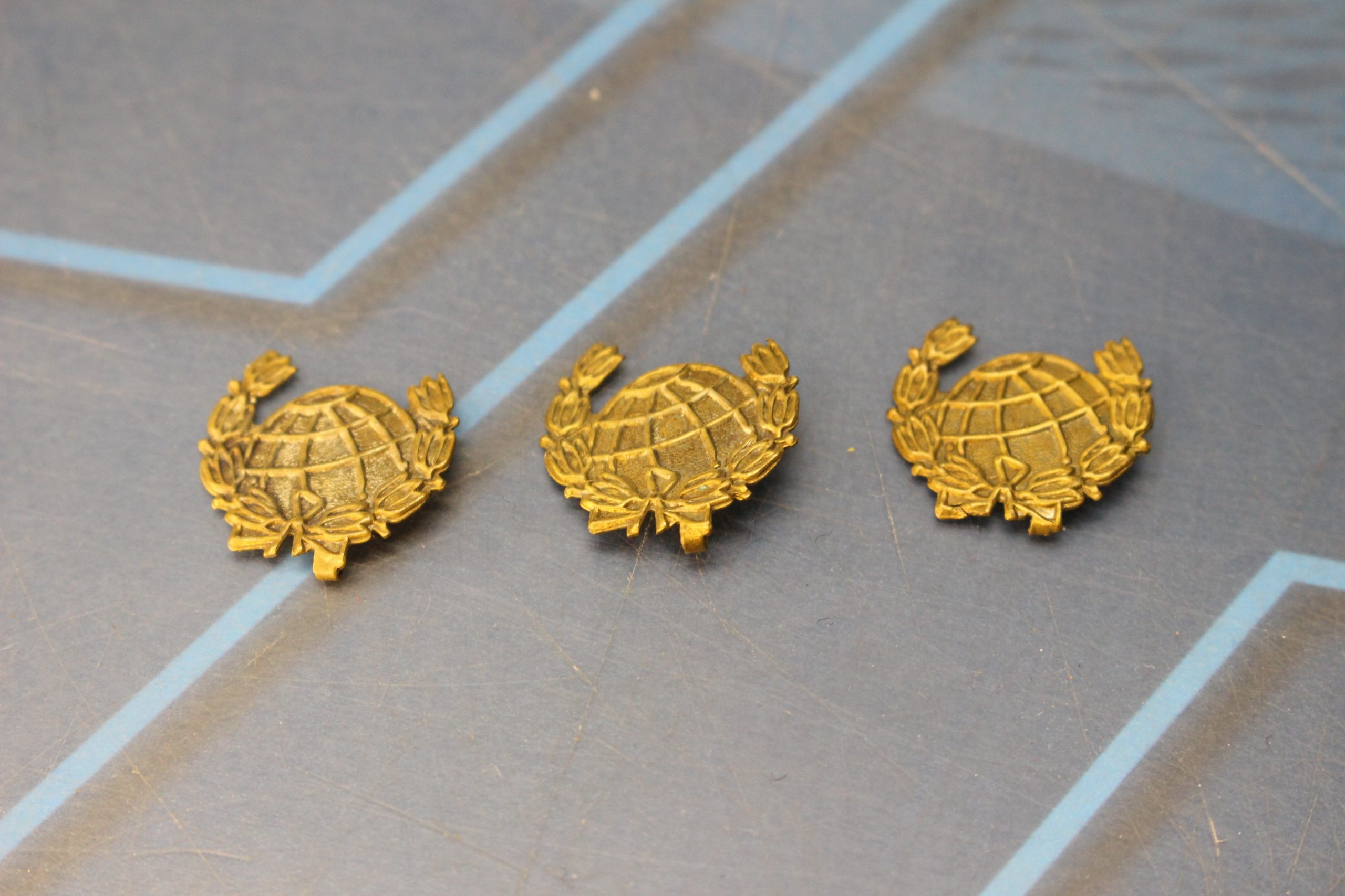 3 Insignias Servicio Geográfico del Ejército. Años 60.