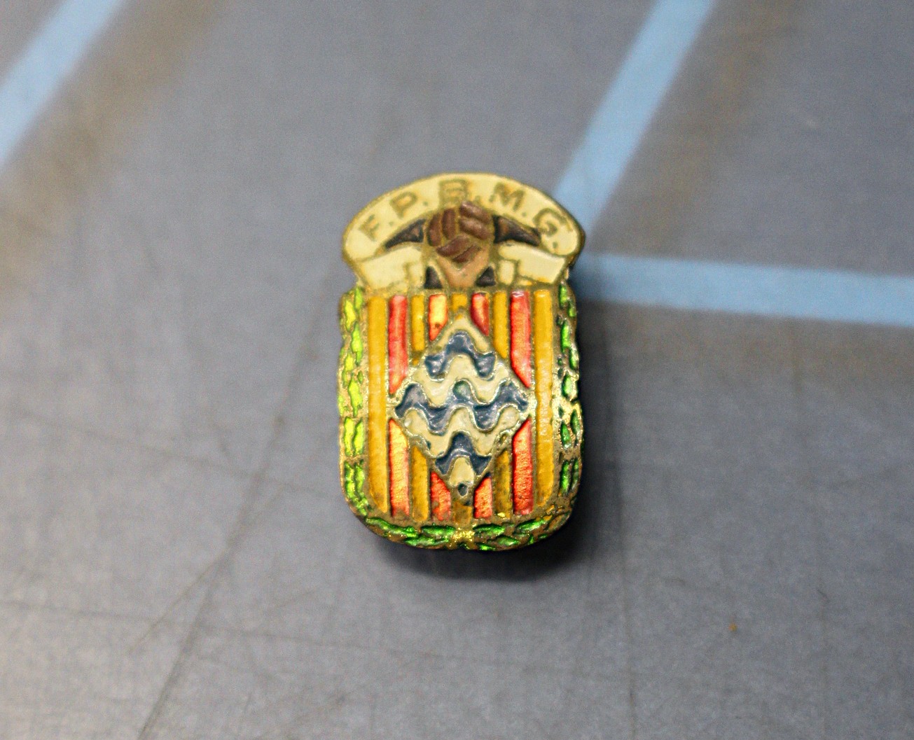 Pin, insignia Club Voleibol Gerona. Circa años 60.