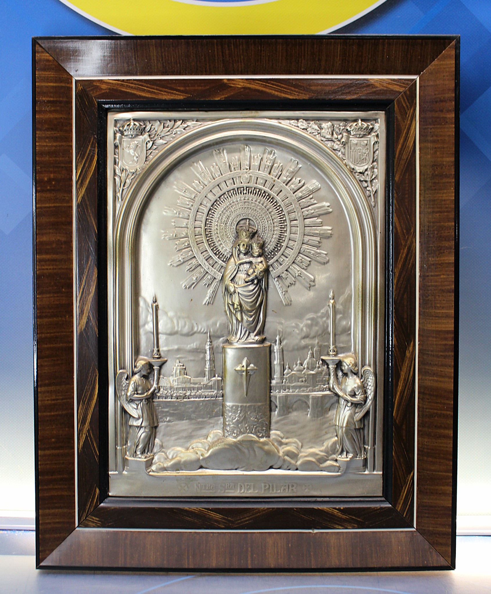 Virgen del Pilar. Cuadro metal repujado. Mediados s.XX.