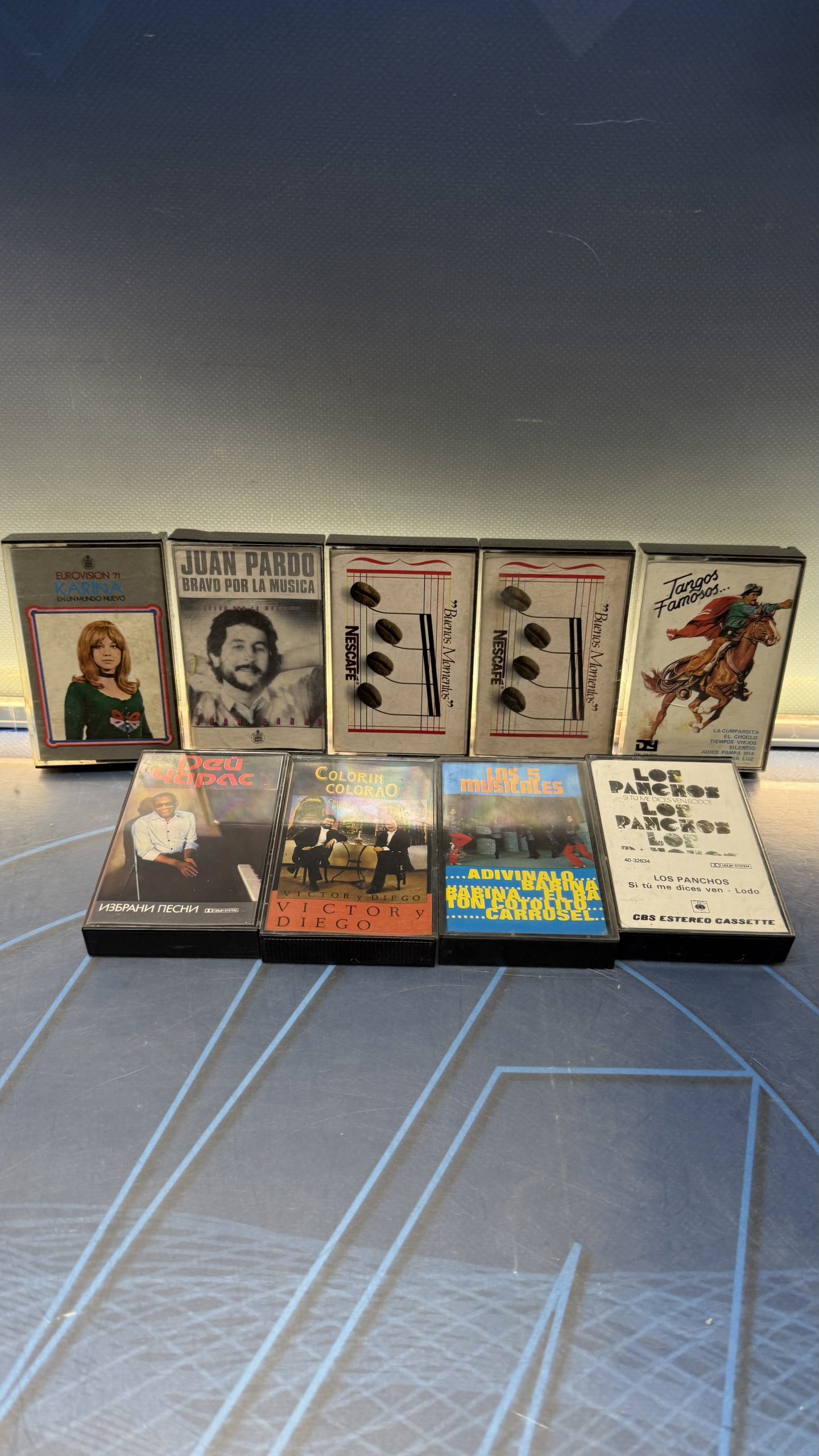Lote 9 casetes, observa las fotos