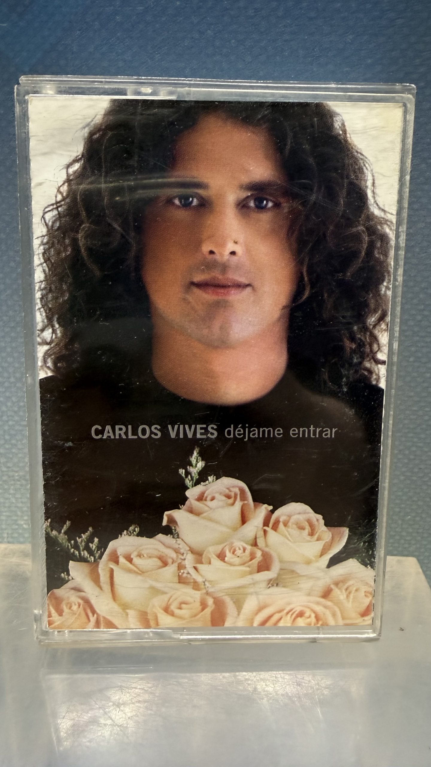 Carlos vives dejame entrar, Casete