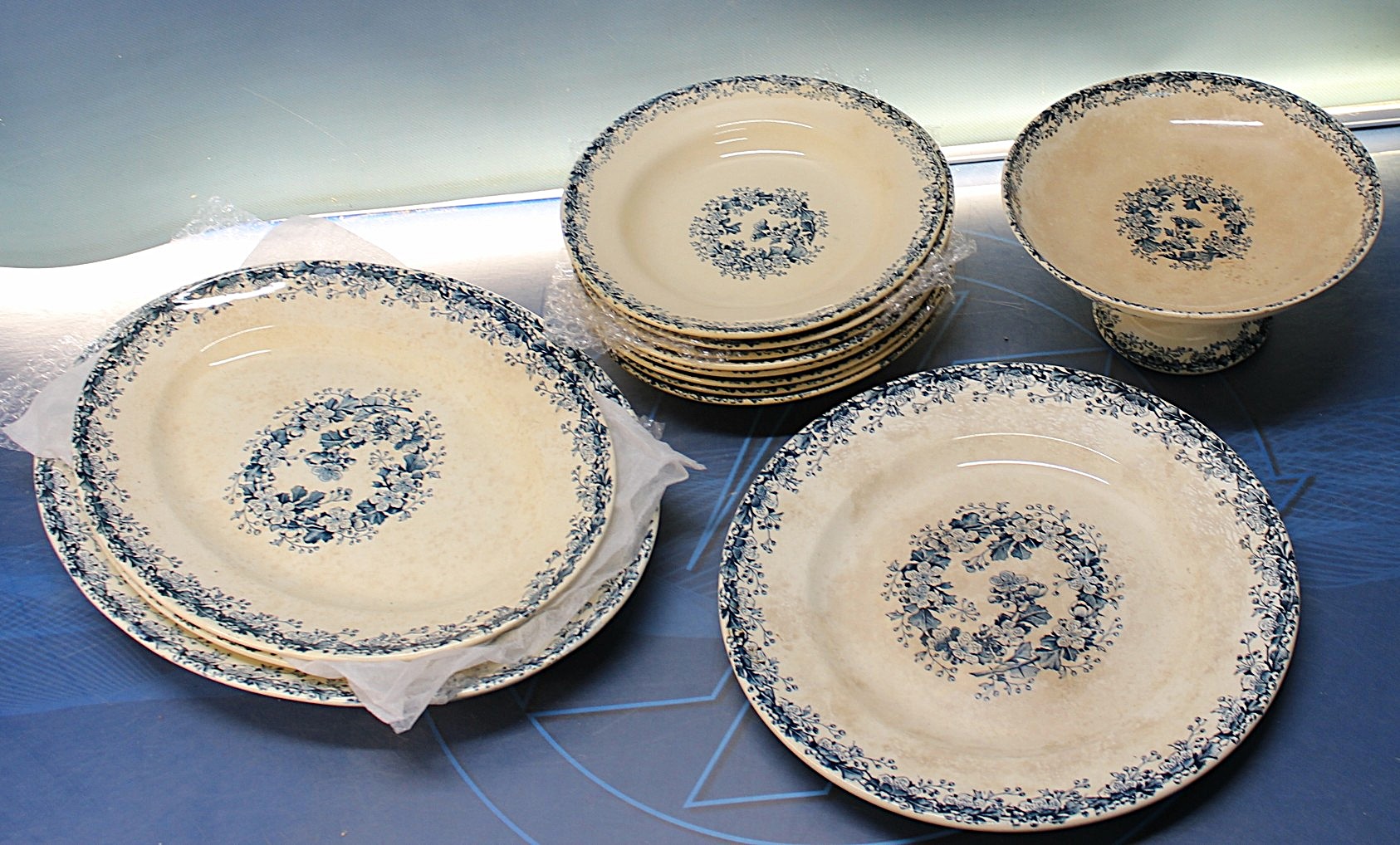 Antigua vajilla Terre de Fer. HB & Cie. Loza mayólica.